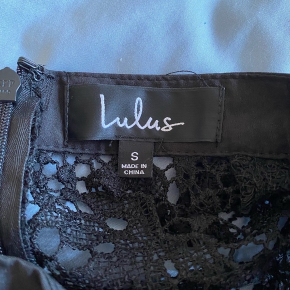 Lulu’s Black Long Sleeved Lacey Shirt New with Tags Size S - Picture 3 of 4